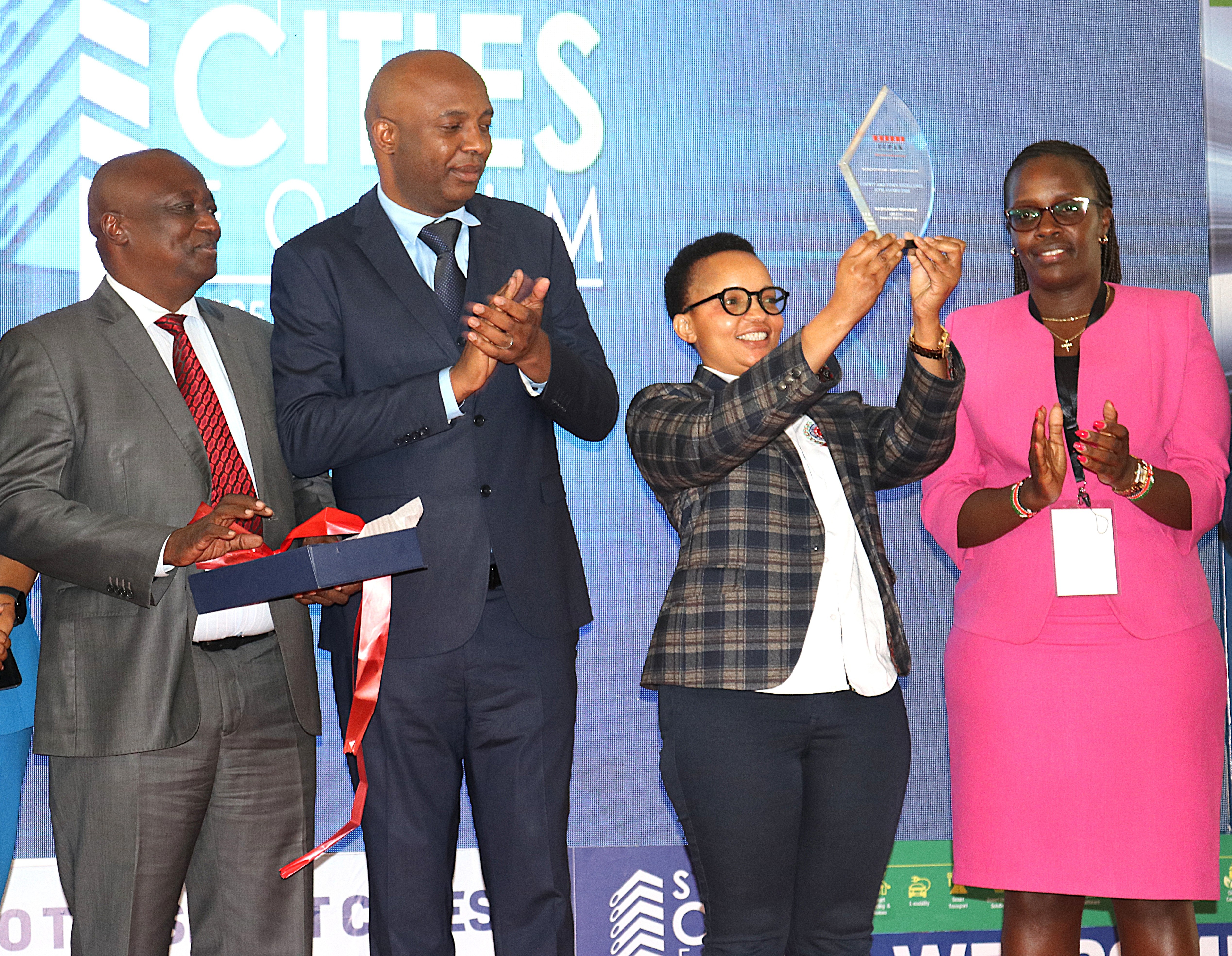 Waziri Susan Gatwiri uplifting Town and County Planners Association of Kenya (TCPAK) Award 